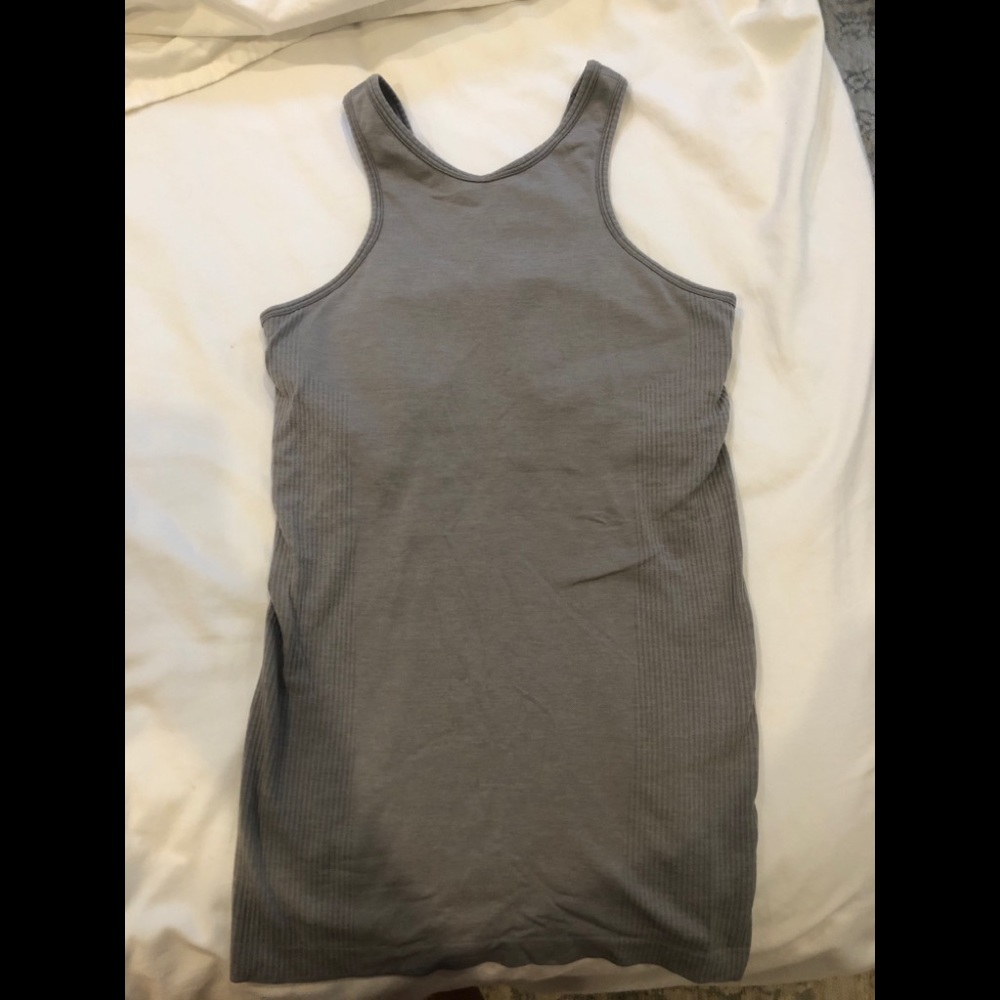Lululemon workout top